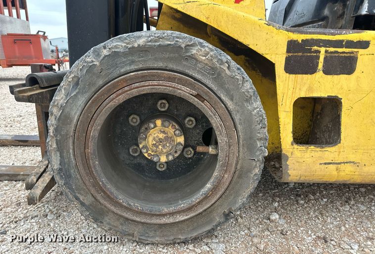 image for item IU9126 Hyster  forklift