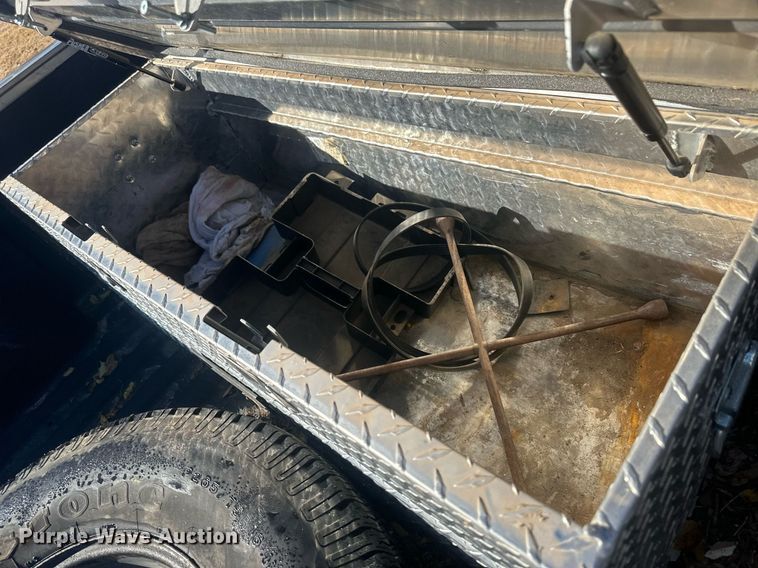 image for item IU9143 2000 Chevrolet Silverado 1500  Ext. Cab pickup truck