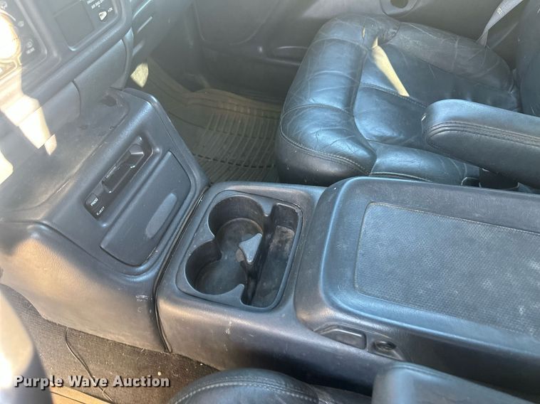 image for item IU9143 2000 Chevrolet Silverado 1500  Ext. Cab pickup truck