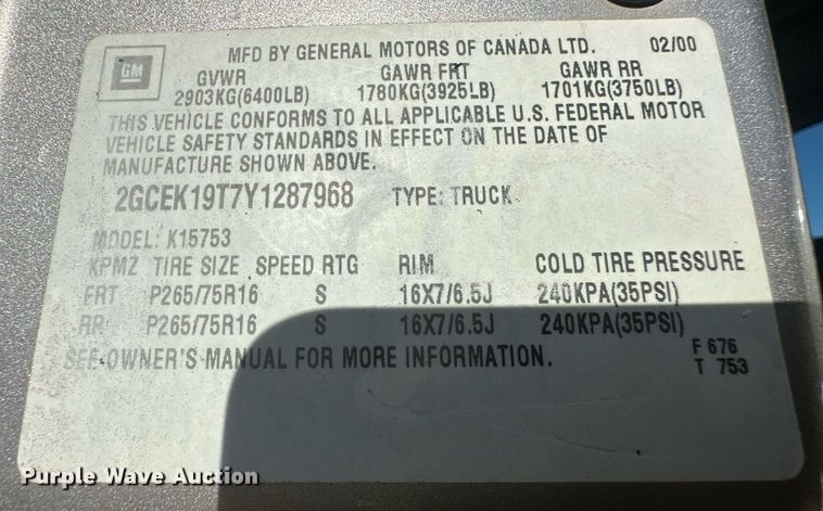 image for item IU9143 2000 Chevrolet Silverado 1500  Ext. Cab pickup truck