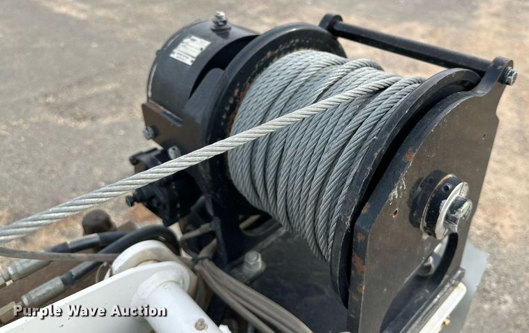 image for item JT9242 2018 Ford F350 Super Duty  Crew Cab utility bed pickup truck