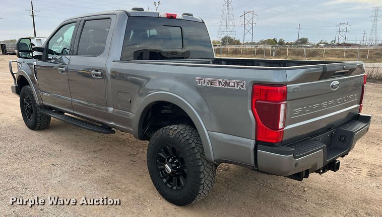 image for item JT9243 2022 Ford F250 Super Duty Lariat  Crew Cab pickup truck