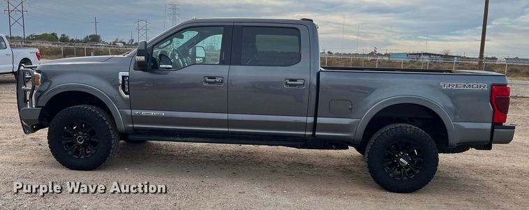 image for item JT9243 2022 Ford F250 Super Duty Lariat  Crew Cab pickup truck