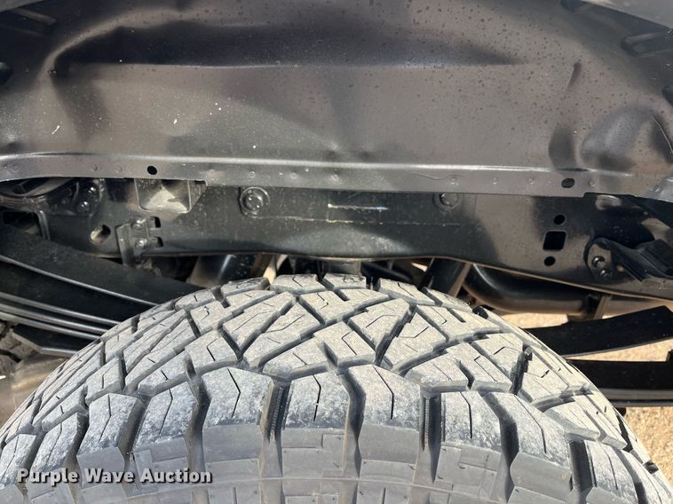 image for item JT9243 2022 Ford F250 Super Duty Lariat  Crew Cab pickup truck