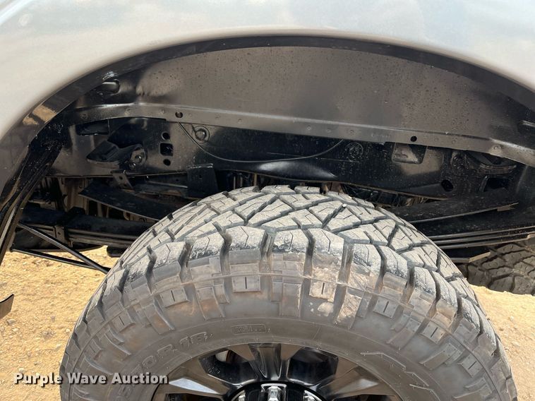 image for item JT9243 2022 Ford F250 Super Duty Lariat  Crew Cab pickup truck