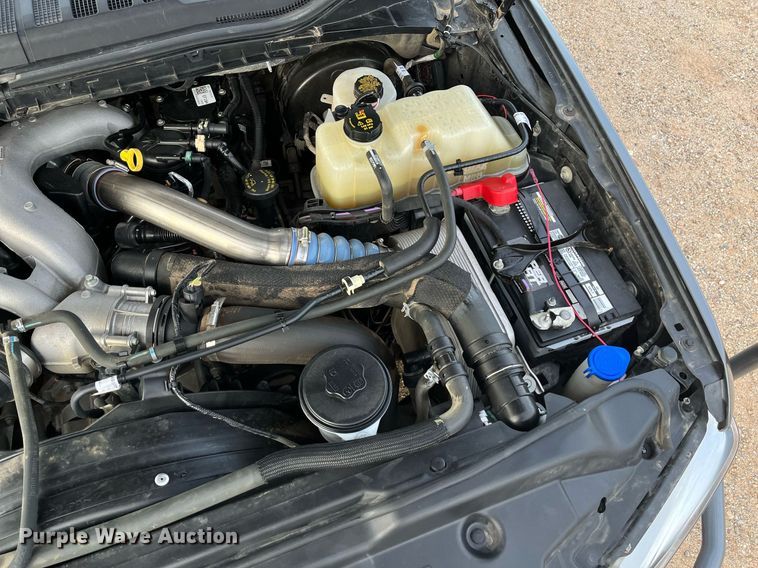 image for item JT9243 2022 Ford F250 Super Duty Lariat  Crew Cab pickup truck