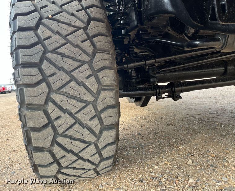 image for item JT9243 2022 Ford F250 Super Duty Lariat  Crew Cab pickup truck