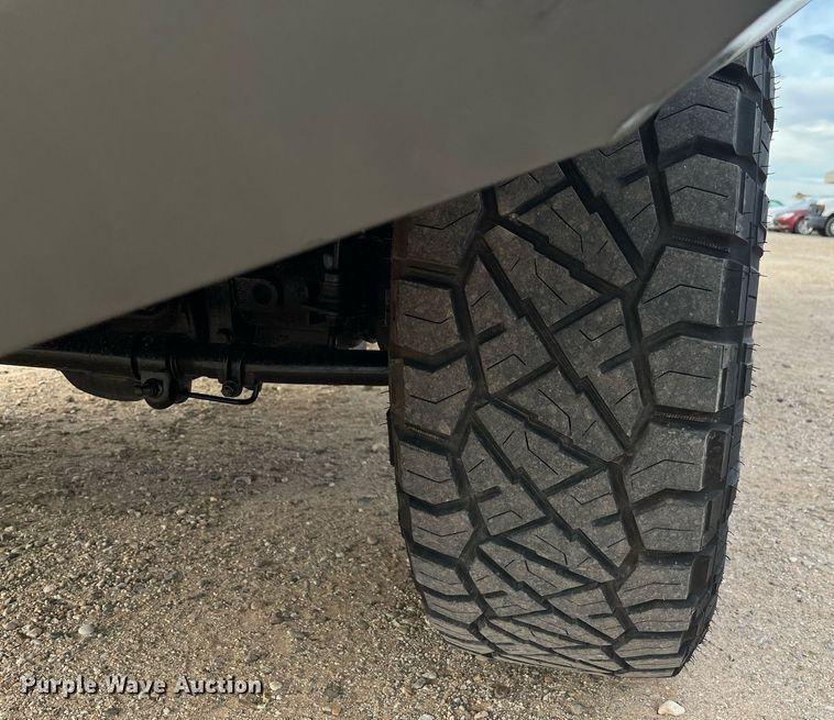 image for item JT9243 2022 Ford F250 Super Duty Lariat  Crew Cab pickup truck