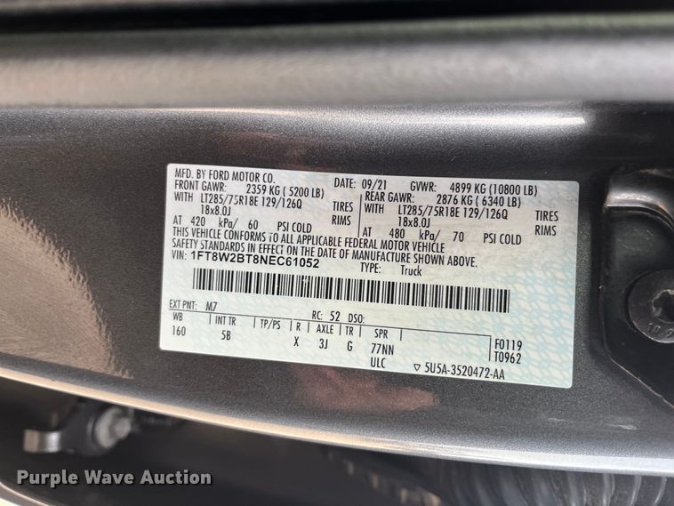 image for item JT9243 2022 Ford F250 Super Duty Lariat  Crew Cab pickup truck