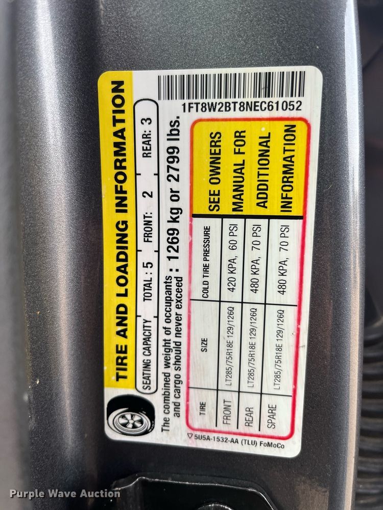 image for item JT9243 2022 Ford F250 Super Duty Lariat  Crew Cab pickup truck