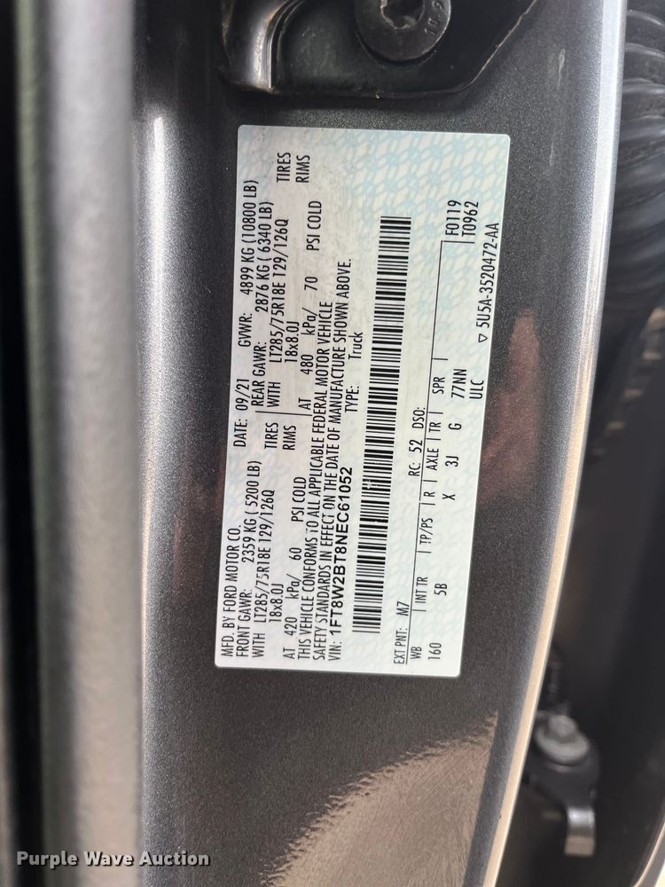 image for item JT9243 2022 Ford F250 Super Duty Lariat  Crew Cab pickup truck