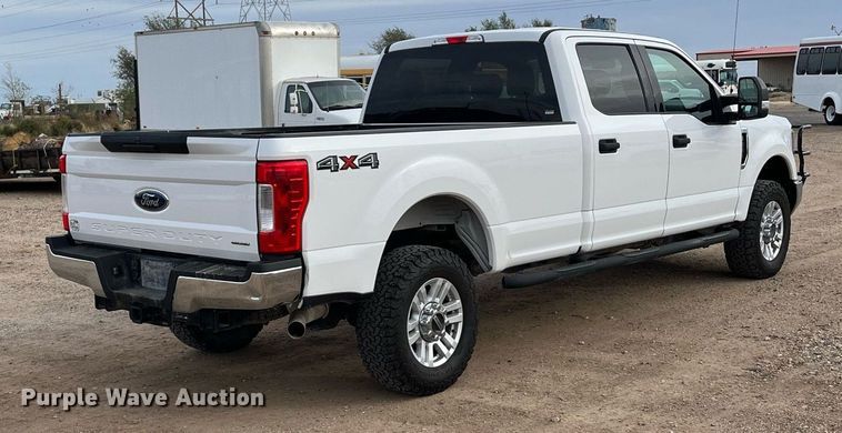 image for item JT9244 2019 Ford F250 Super Duty  Crew Cab pickup truck