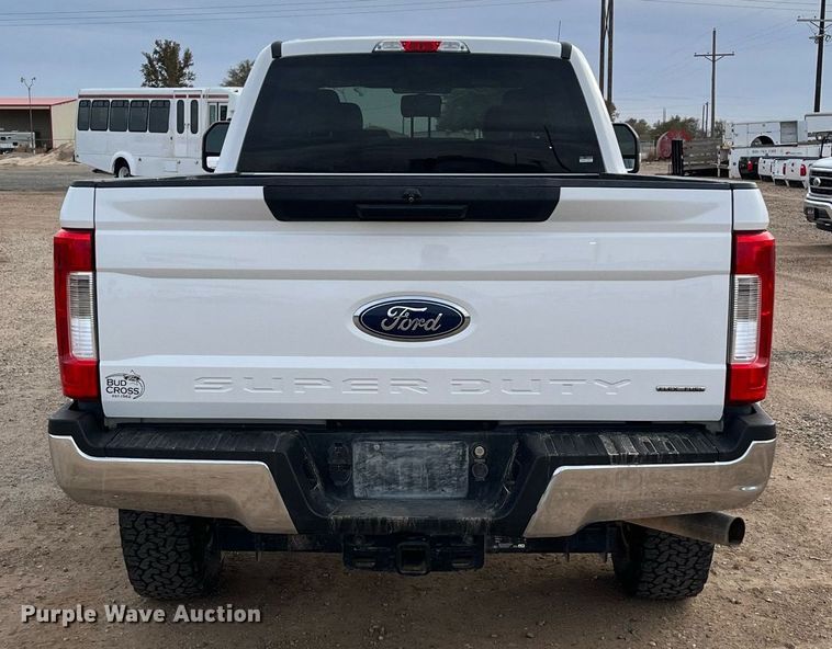 image for item JT9244 2019 Ford F250 Super Duty  Crew Cab pickup truck