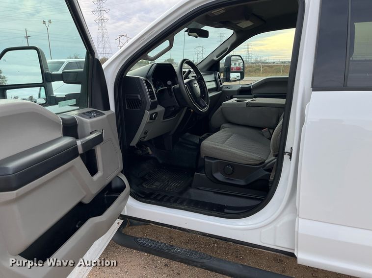 image for item JT9244 2019 Ford F250 Super Duty  Crew Cab pickup truck