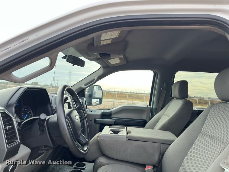 image for item JT9244 2019 Ford F250 Super Duty  Crew Cab pickup truck