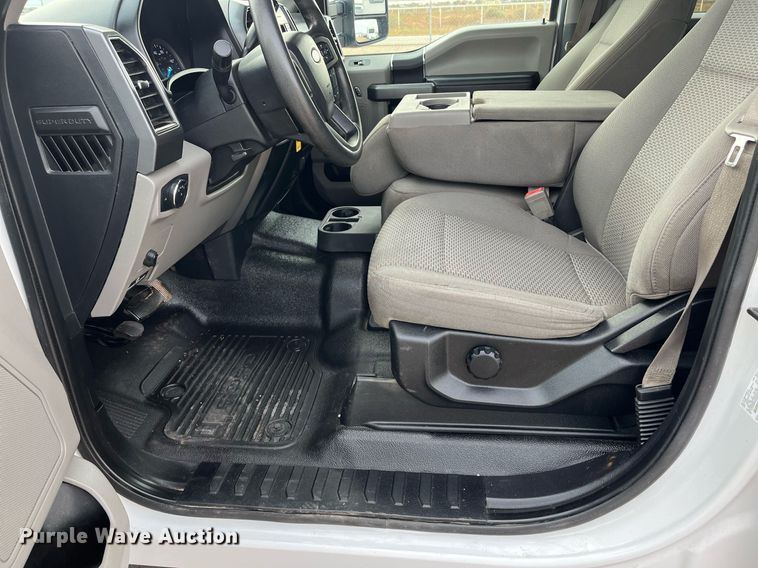 image for item JT9244 2019 Ford F250 Super Duty  Crew Cab pickup truck