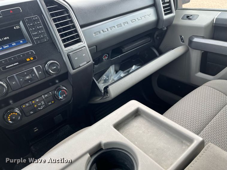 image for item JT9244 2019 Ford F250 Super Duty  Crew Cab pickup truck