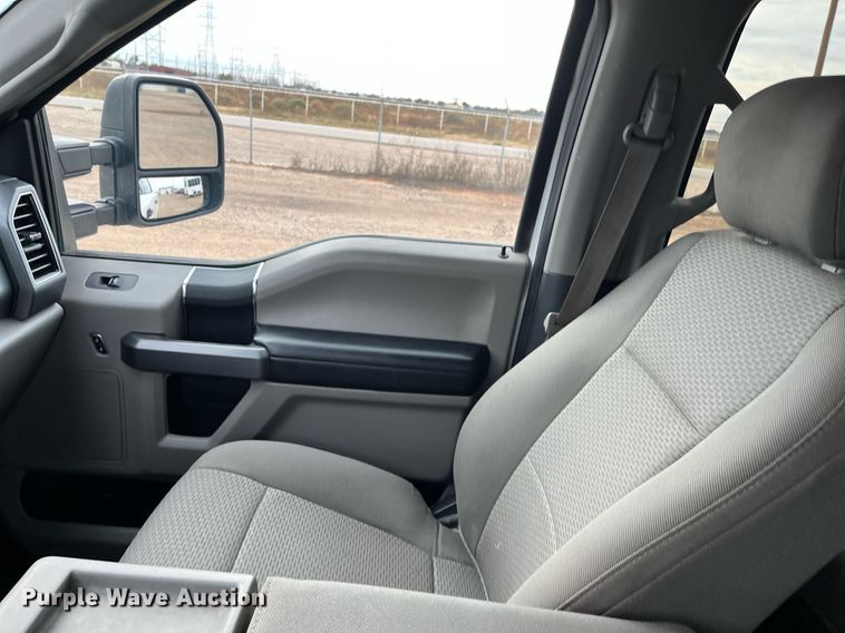 image for item JT9244 2019 Ford F250 Super Duty  Crew Cab pickup truck