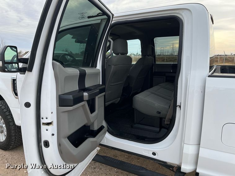 image for item JT9244 2019 Ford F250 Super Duty  Crew Cab pickup truck