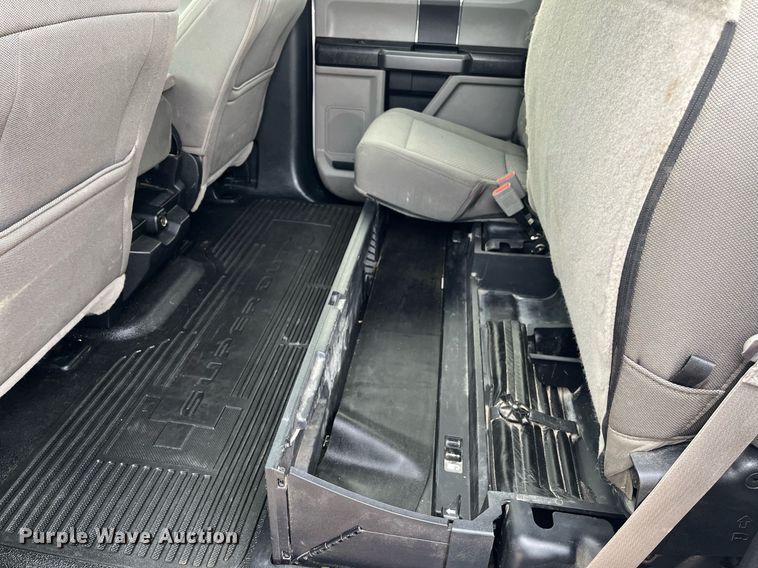 image for item JT9244 2019 Ford F250 Super Duty  Crew Cab pickup truck