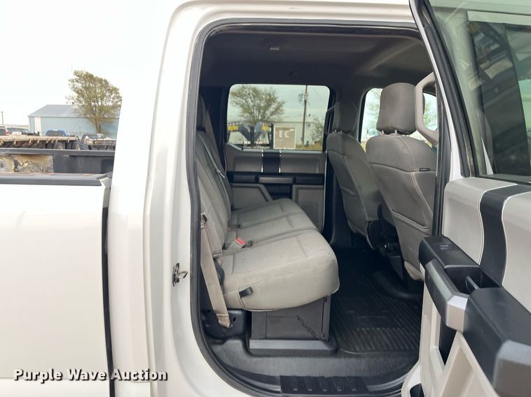 image for item JT9244 2019 Ford F250 Super Duty  Crew Cab pickup truck