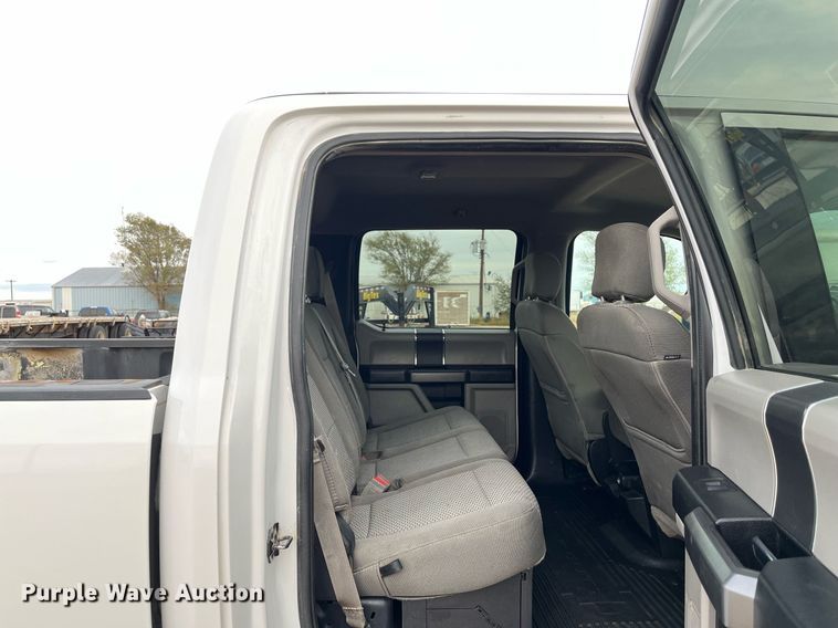 image for item JT9244 2019 Ford F250 Super Duty  Crew Cab pickup truck