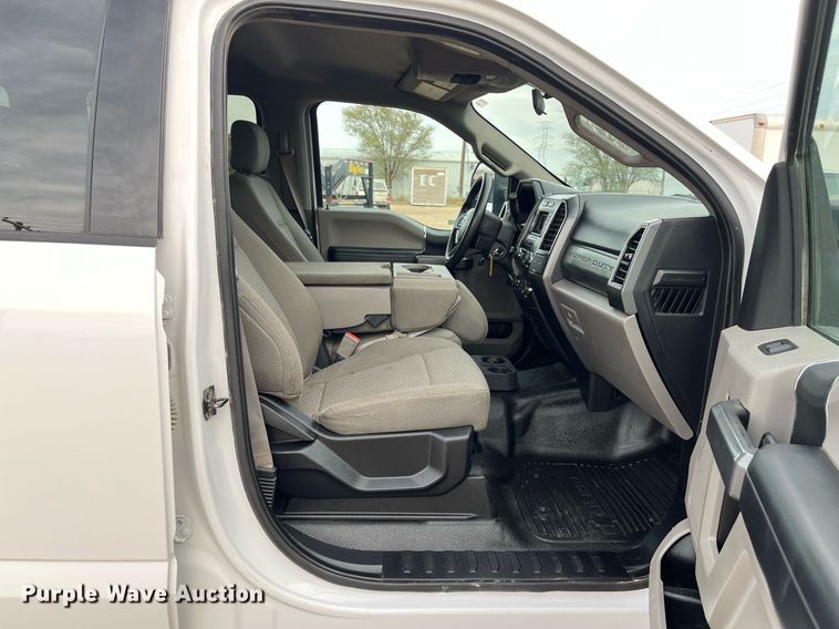 image for item JT9244 2019 Ford F250 Super Duty  Crew Cab pickup truck