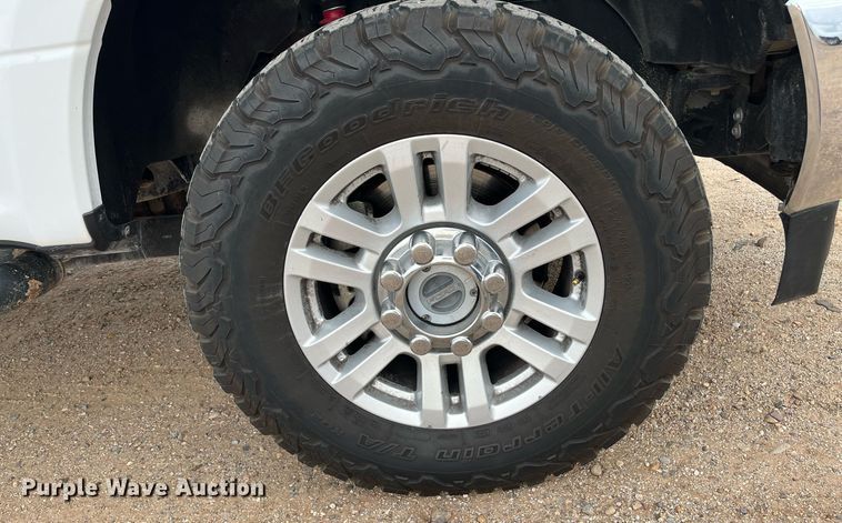 image for item JT9244 2019 Ford F250 Super Duty  Crew Cab pickup truck