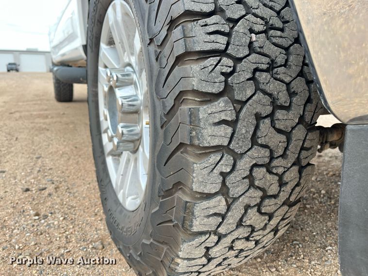 image for item JT9244 2019 Ford F250 Super Duty  Crew Cab pickup truck