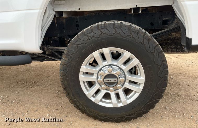 image for item JT9244 2019 Ford F250 Super Duty  Crew Cab pickup truck
