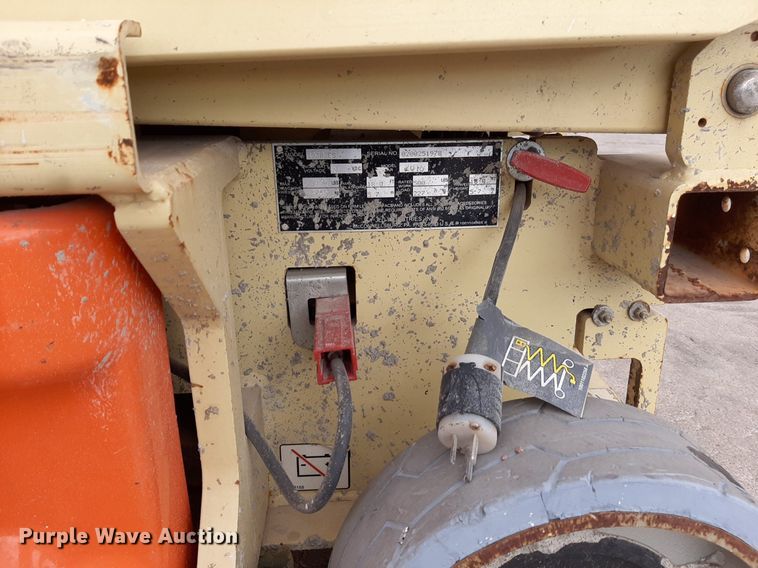 image for item KD9142 2016 JLG 1930ES  scissor lift