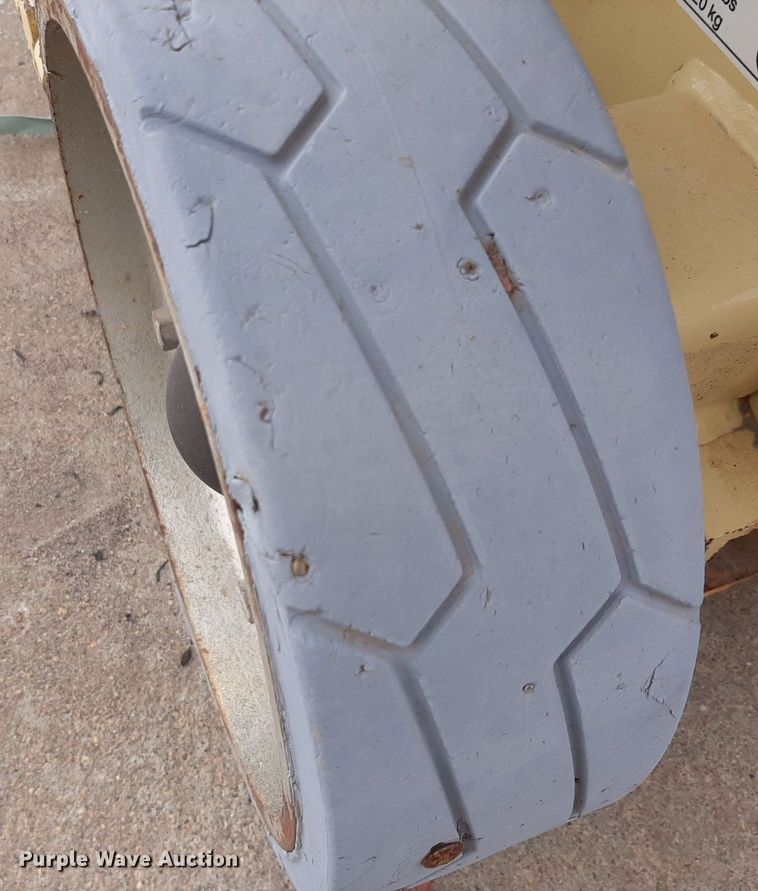 image for item KD9143 2016 JLG 1930ES  scissor lift