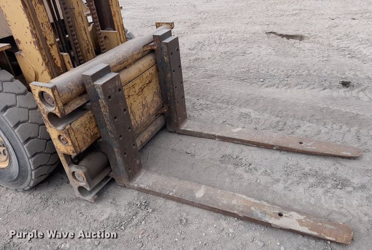 image for item KD9148 Caterpillar V80D  forklift