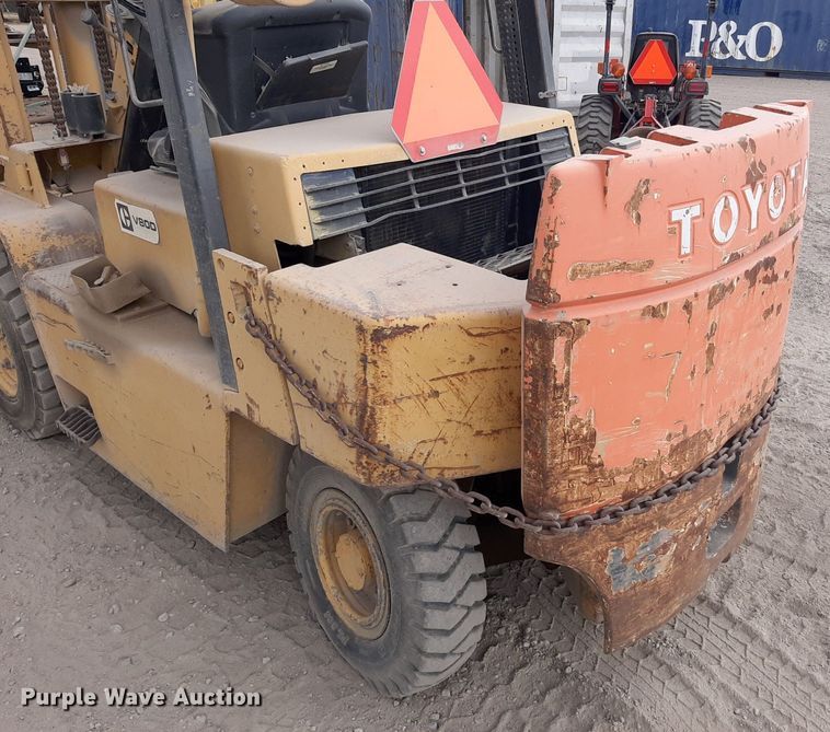 image for item KD9148 Caterpillar V80D  forklift