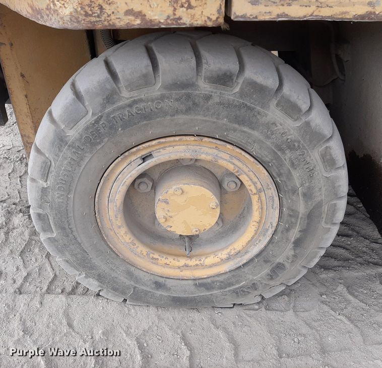 image for item KD9148 Caterpillar V80D  forklift