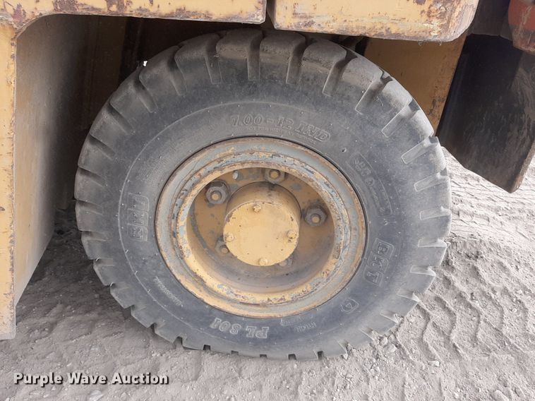 image for item KD9148 Caterpillar V80D  forklift