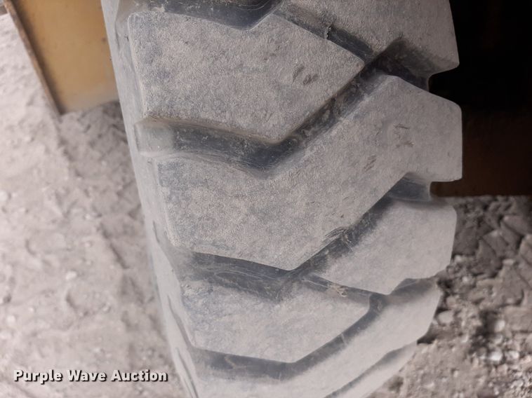 image for item KD9148 Caterpillar V80D  forklift