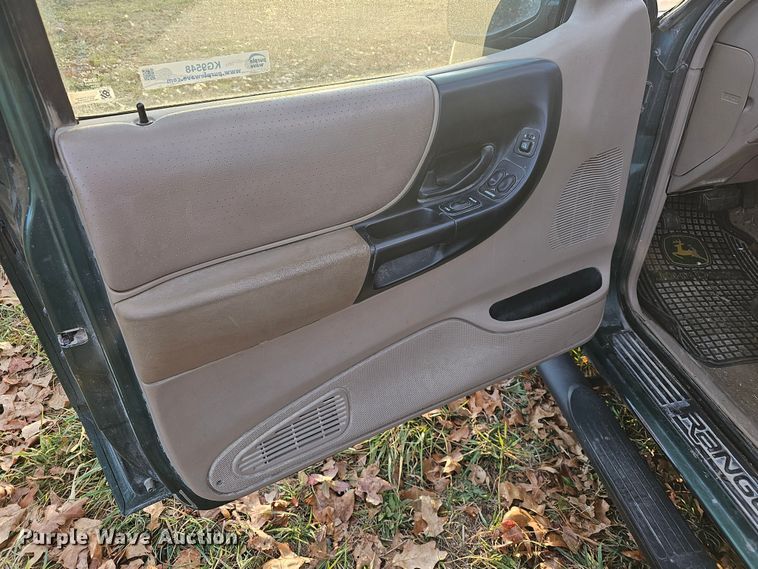 image for item KG9548 2000 Ford Ranger XLT  SuperCab pickup truck