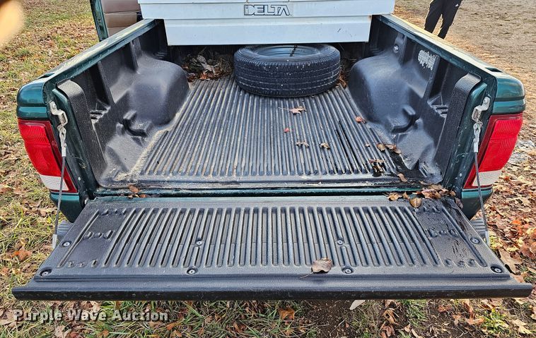 image for item KG9548 2000 Ford Ranger XLT  SuperCab pickup truck