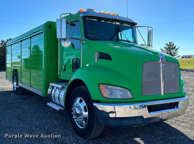 image for item KH9537 2011 Kenworth T370  delivery truck