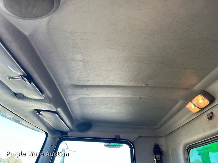 image for item KH9537 2011 Kenworth T370  delivery truck