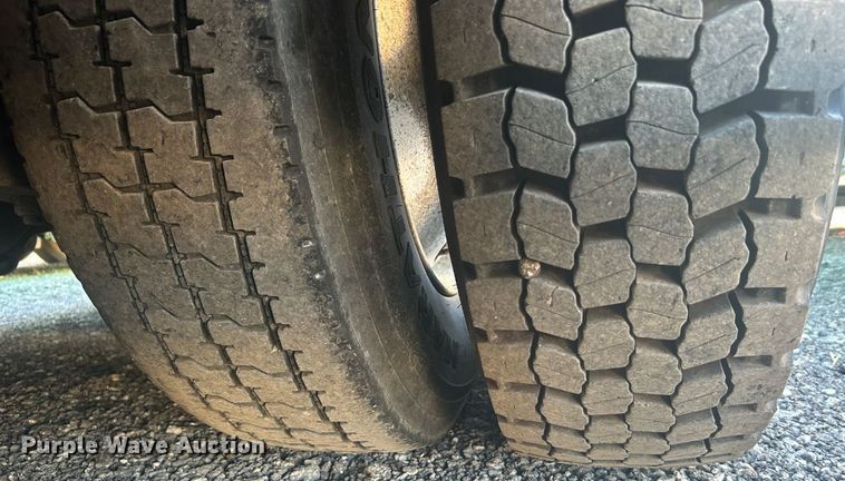 image for item KH9537 2011 Kenworth T370  delivery truck