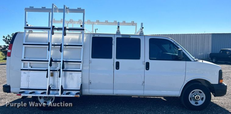image for item KH9547 2009 GMC Savana G3500  utility van