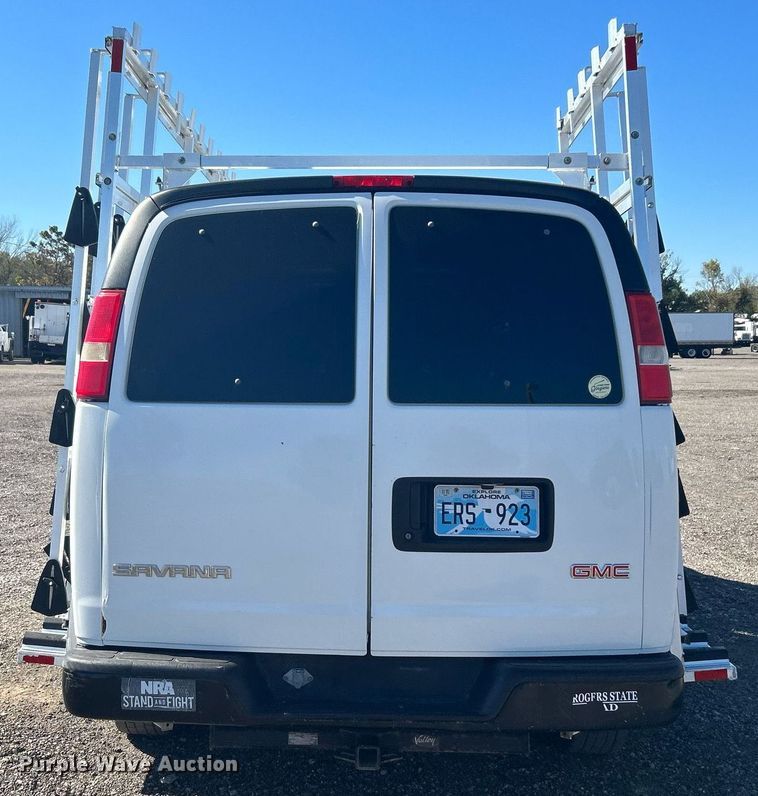 image for item KH9547 2009 GMC Savana G3500  utility van