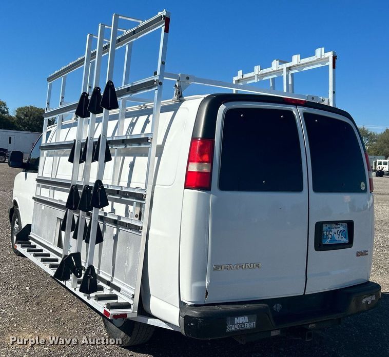 image for item KH9547 2009 GMC Savana G3500  utility van