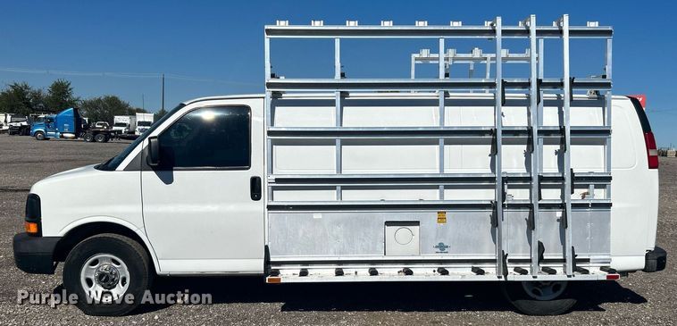 image for item KH9547 2009 GMC Savana G3500  utility van