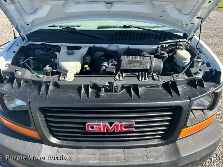 image for item KH9547 2009 GMC Savana G3500  utility van