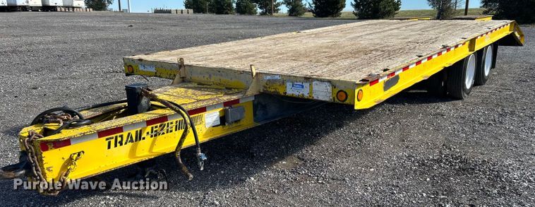 image for item KH9579 2001 Dakota MFG Trail-Eze  equipment trailer