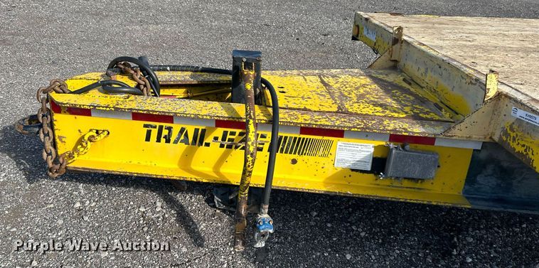 image for item KH9579 2001 Dakota MFG Trail-Eze  equipment trailer