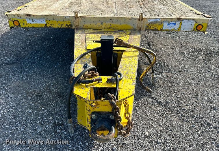 image for item KH9579 2001 Dakota MFG Trail-Eze  equipment trailer